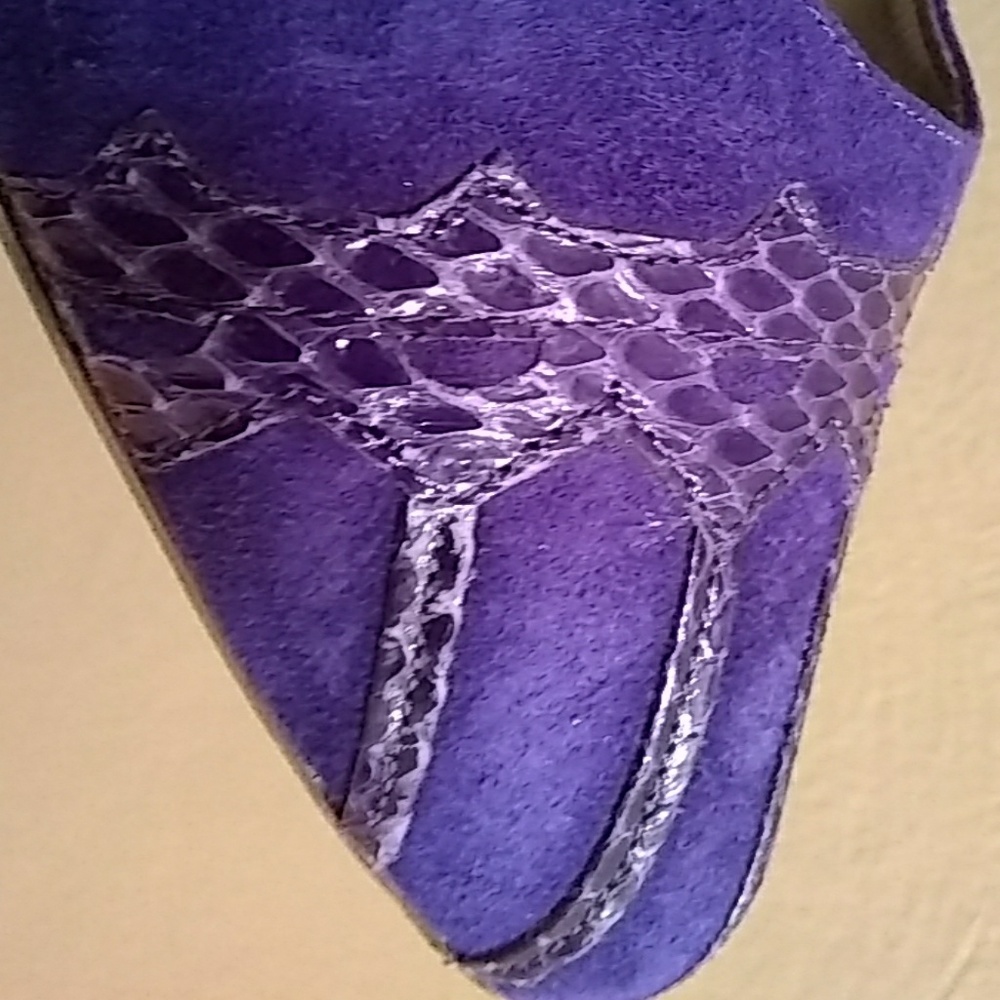 Shoes - Picture 4 of 8